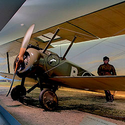 Muzeum Lotnictwa.